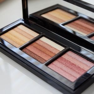 Bobbi Brown "Bobbi to Glow" Shimmer Brick Palette
